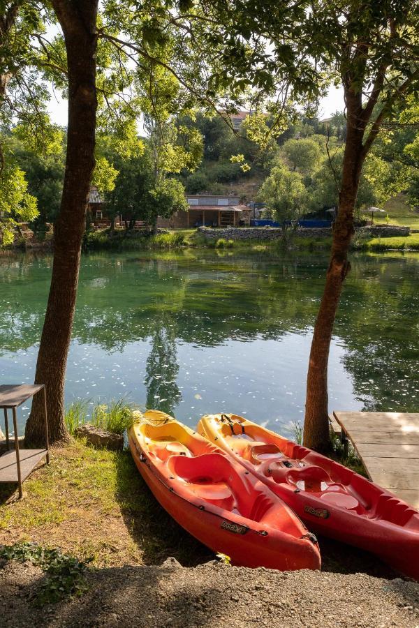 River Huts Zrmanja Obrovac Ngoại thất bức ảnh