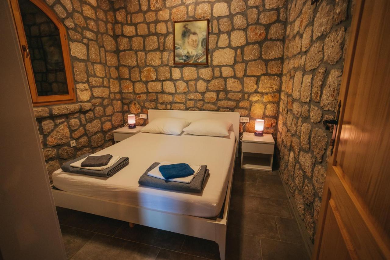 River Huts Zrmanja Obrovac Ngoại thất bức ảnh