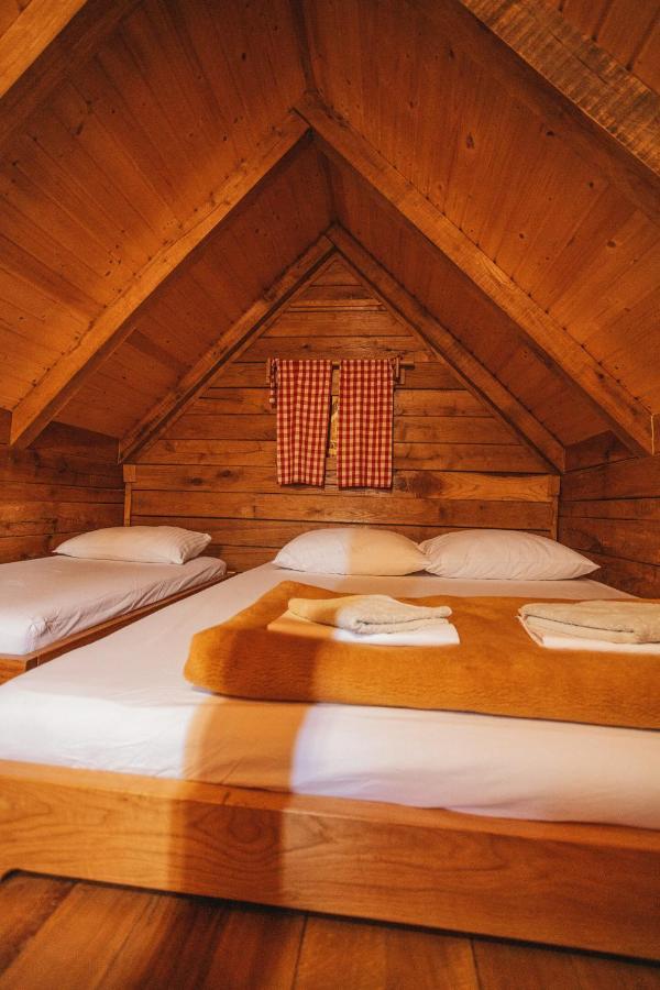 River Huts Zrmanja Obrovac Ngoại thất bức ảnh