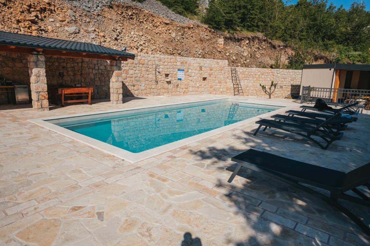 River Huts Zrmanja Obrovac Ngoại thất bức ảnh