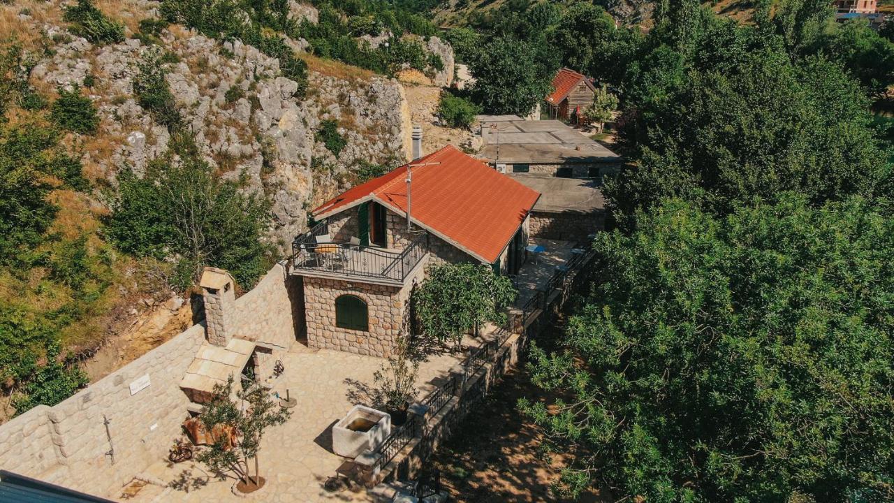 River Huts Zrmanja Obrovac Ngoại thất bức ảnh