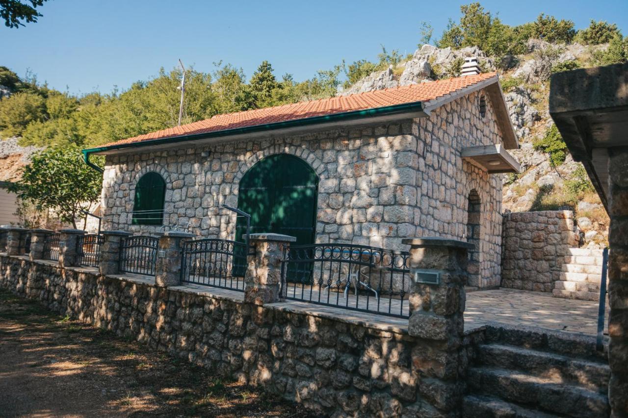 River Huts Zrmanja Obrovac Ngoại thất bức ảnh