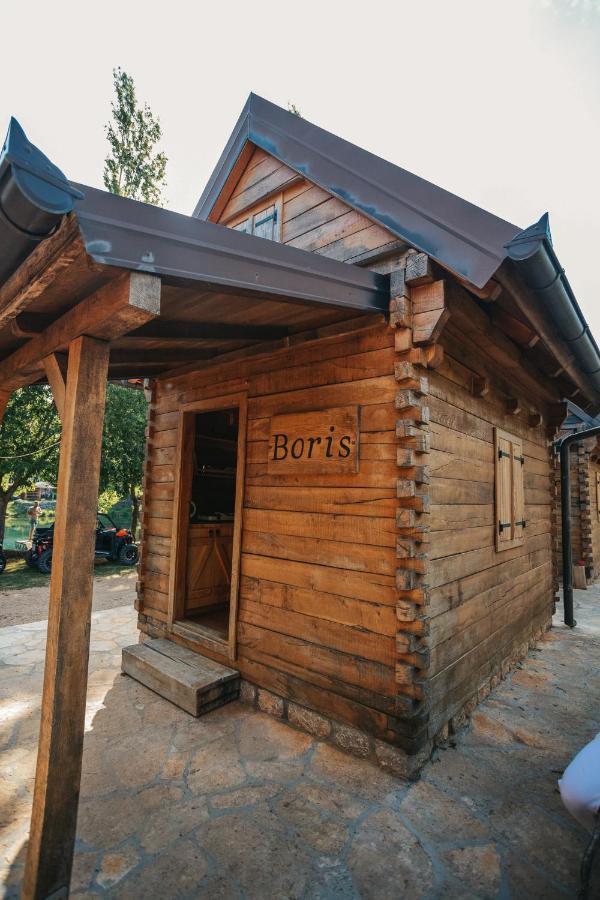 River Huts Zrmanja Obrovac Ngoại thất bức ảnh
