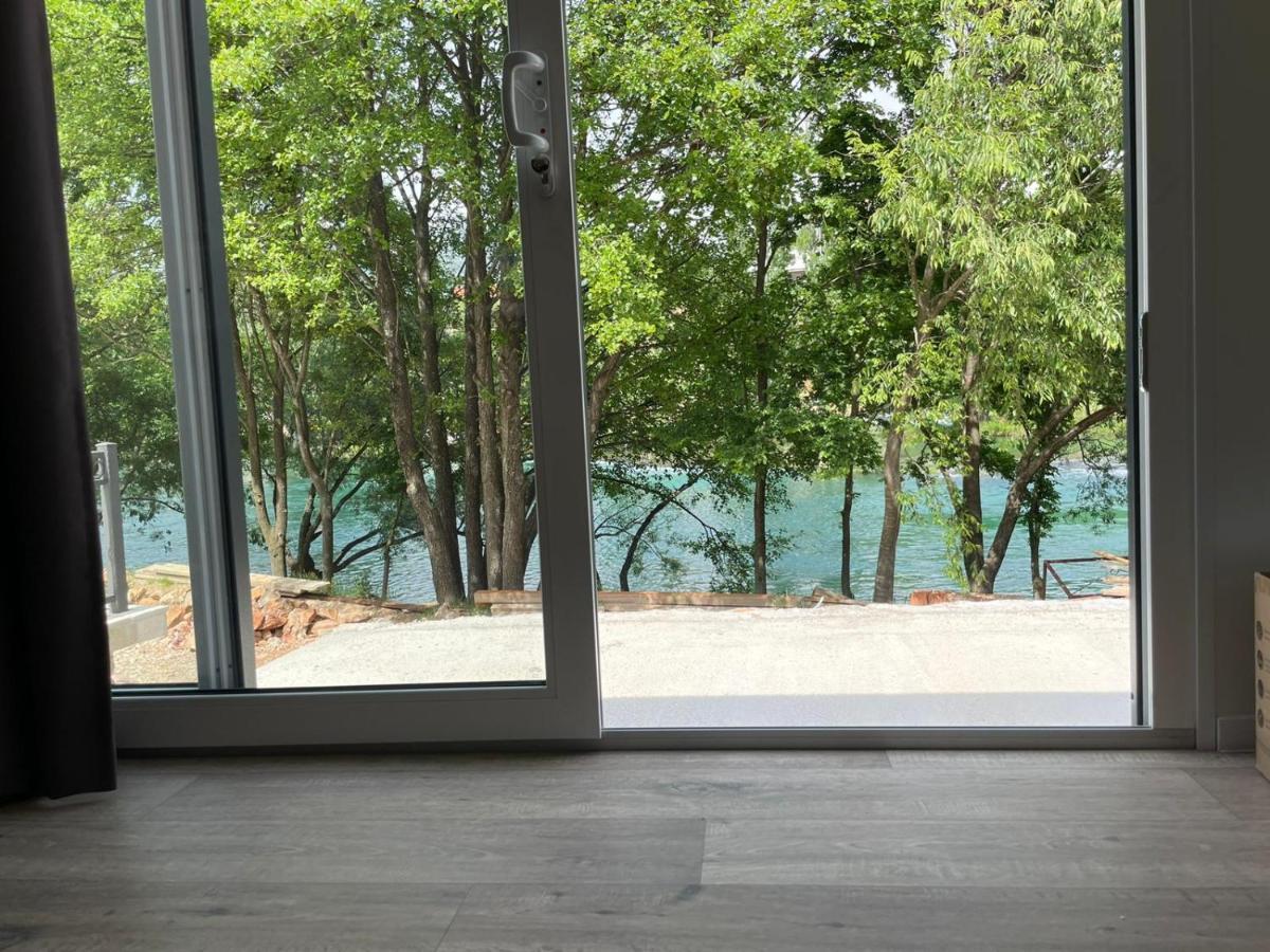 River Huts Zrmanja Obrovac Ngoại thất bức ảnh