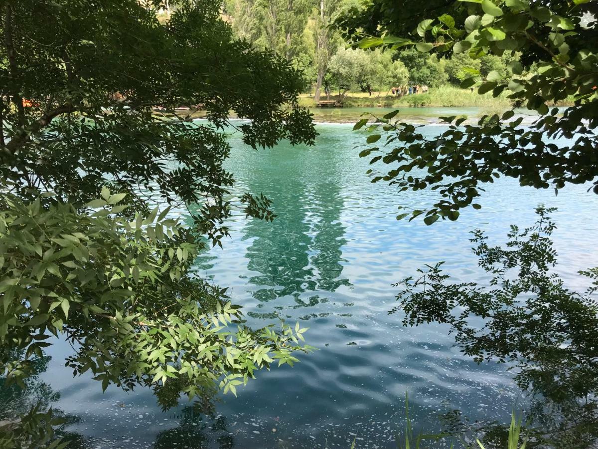 River Huts Zrmanja Obrovac Ngoại thất bức ảnh